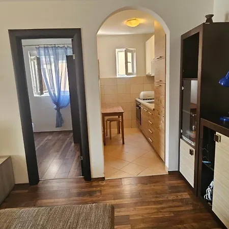 Bulevar Two Bedroom Apartment *